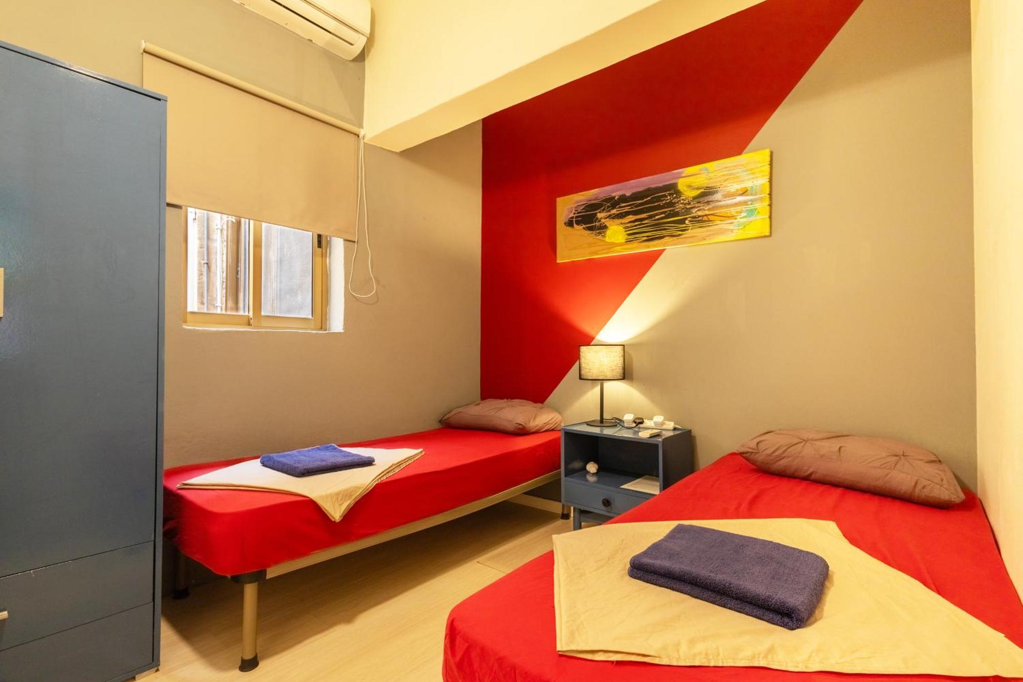 Room 他の方は購入を控えてください #Room QUIET ENSUITE BUDGET TWIN